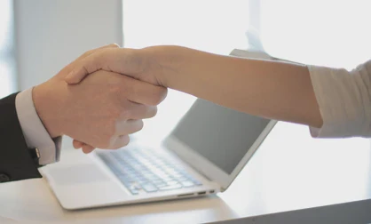 香港公司注册激增8.43万！创业自雇续签身份全攻略